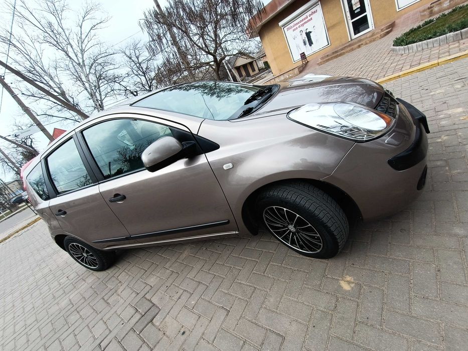 Нисан 1власниця 139тис