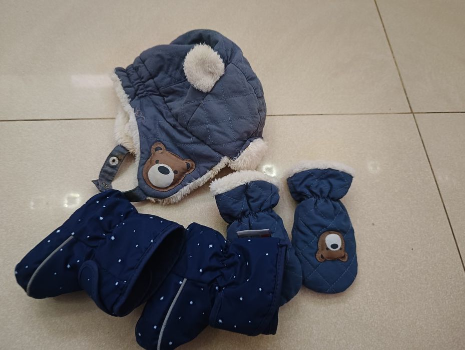 Ciepła czapka, rękawiczki i buciki 9-12m