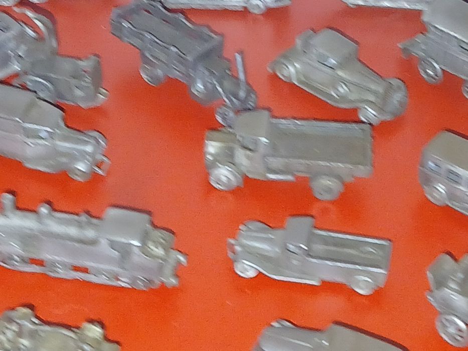 Colecao minitura de estranho por 60 €
