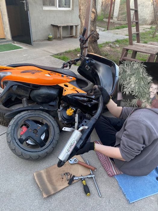 Malaguti F15 на воде. 70сс.