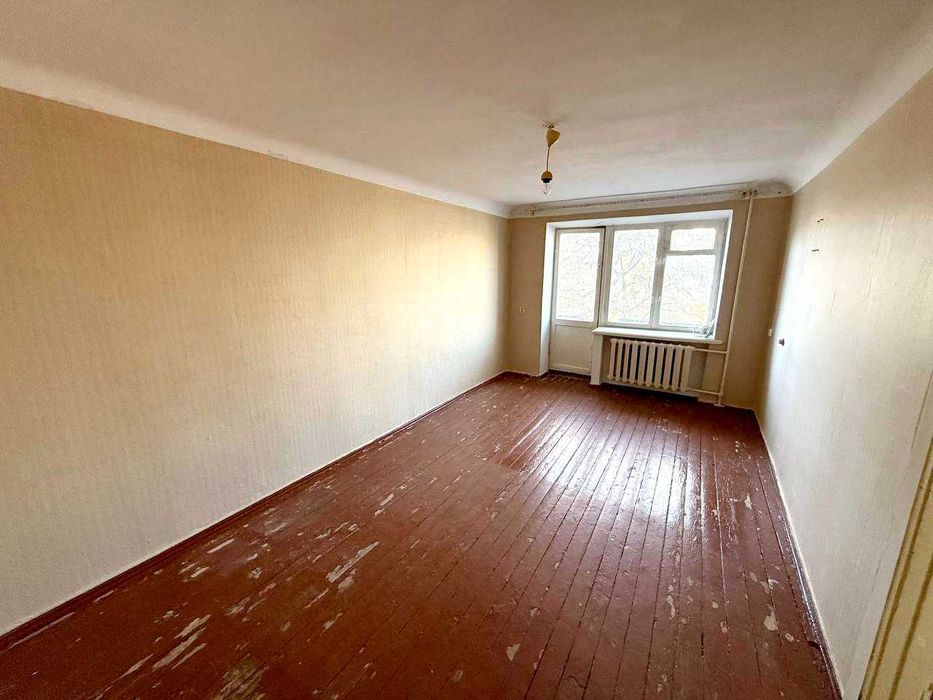 Однокімнатна в центрі Олександрії, 2 поверх