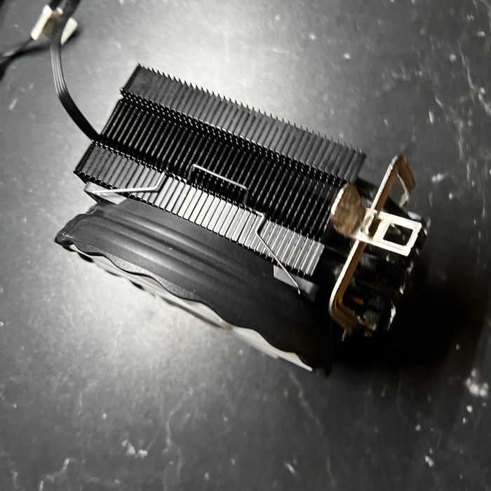 Cooler CPU Raven 4 – Air Cooler – Excelente estado
