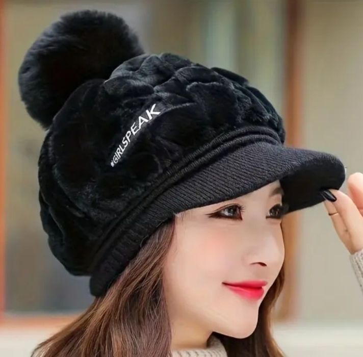 Śliczna damska czapka z daszkiem