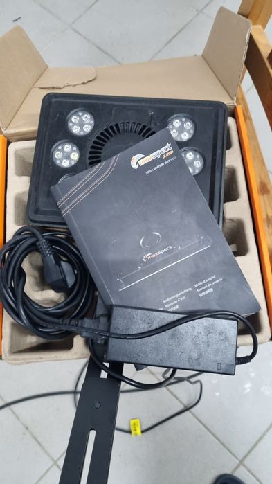 Sprzedam lampe maxspect mjl165 do akwarium morskiego