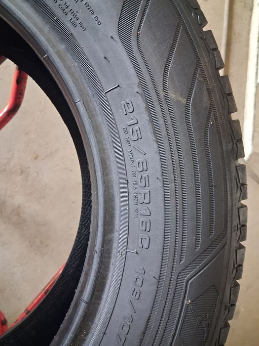 2x opony całoroczne 215/65R16 c 8,5 mm Godyear
