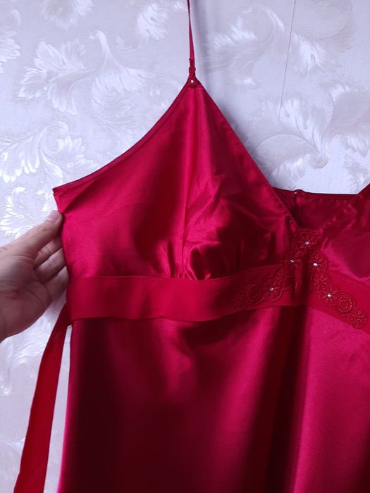 Пеньюар із поясом