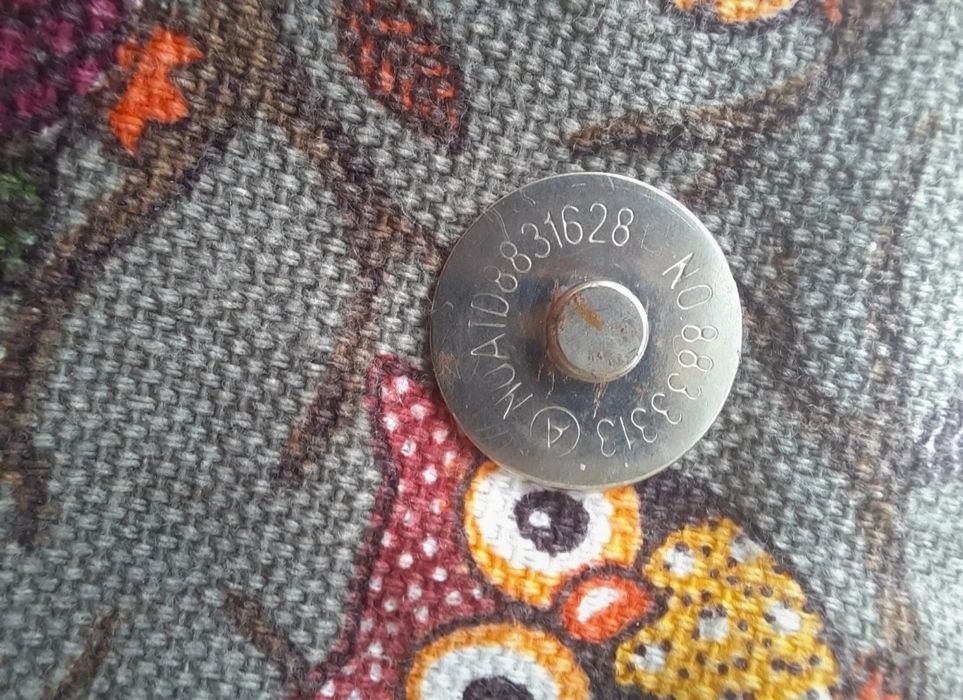 Mala e carteira com mochos para menina ou mulher