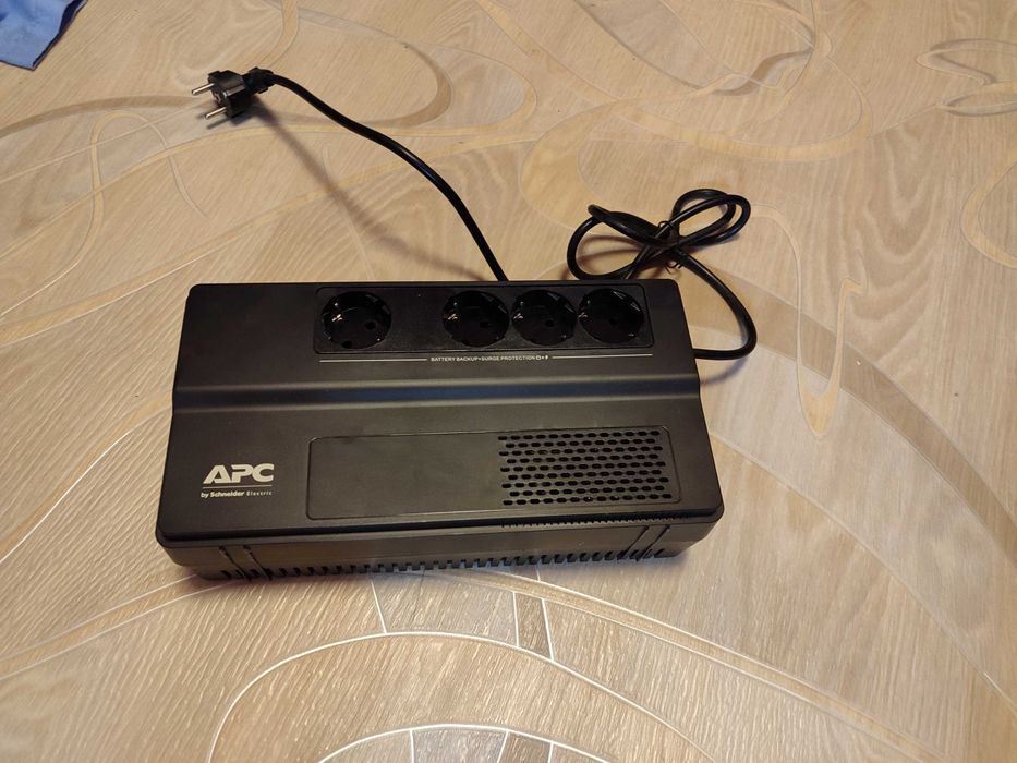 ДБЖ APC Easy UPS, 800 ВА, 230 В, 4 розетки