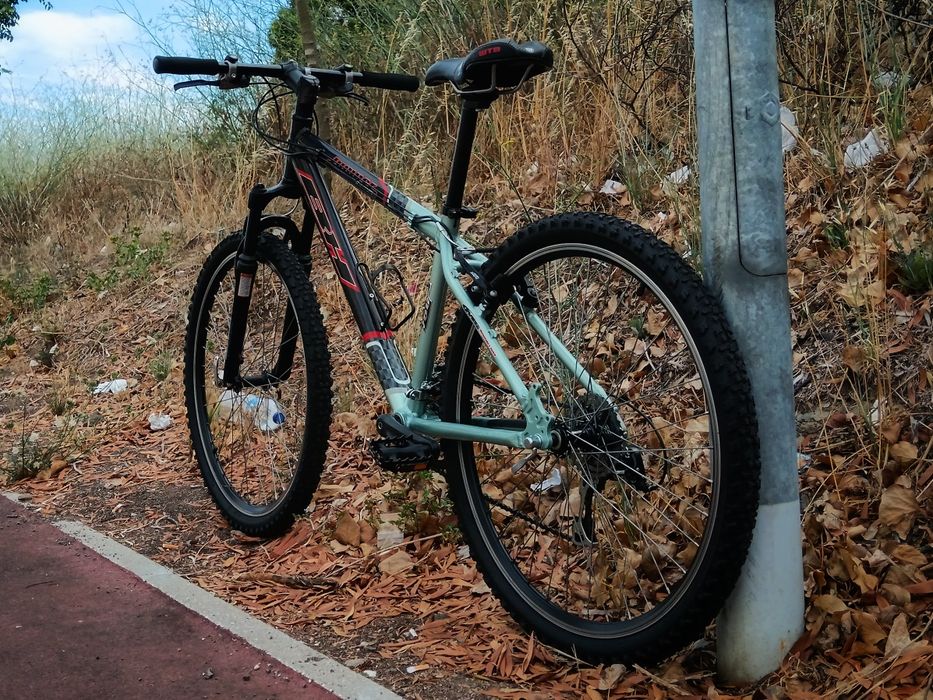 BH Jumper Comp - Bicicleta de BTT Todo o Terreno - Tamanho M - Roda 26