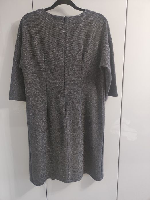 Sukienka ze srebrną nitką