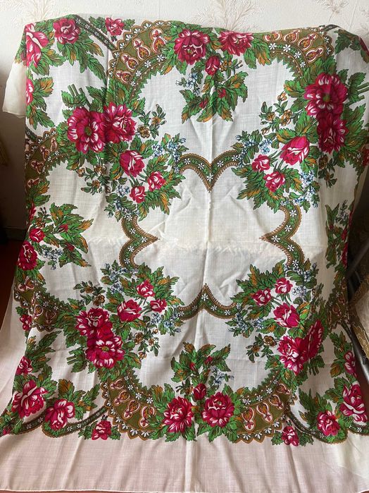 Велика шерстяна хустка