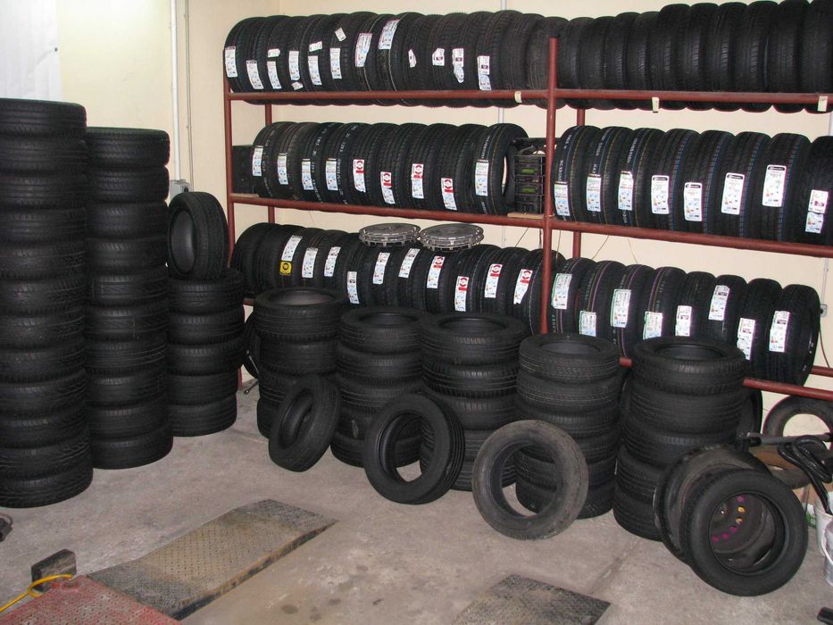 Opony Letnie 235/65r16C Continental ContiVanContact 200