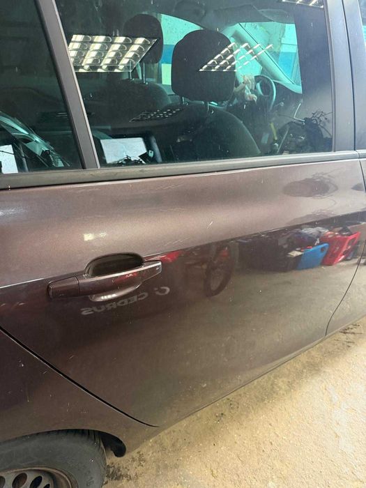 Drzwi Opel Zafira C Z41S kompletne