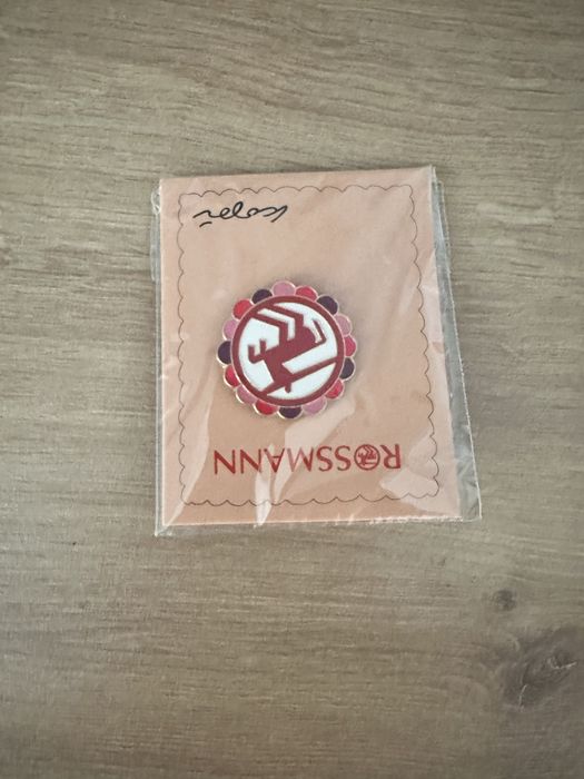 Super nowy pin/ broszka