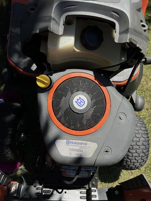 газонокосарка,газонокосилка,садовий трактор Husqvarna.2019.