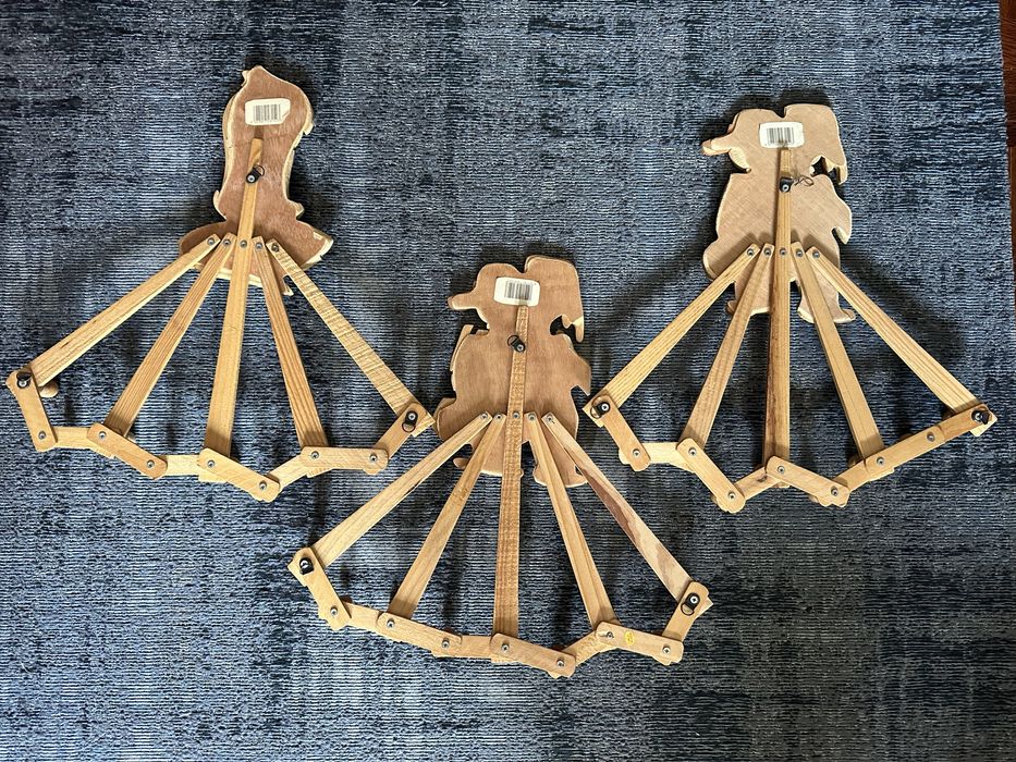 Cabides extensíveis vintage em madeira