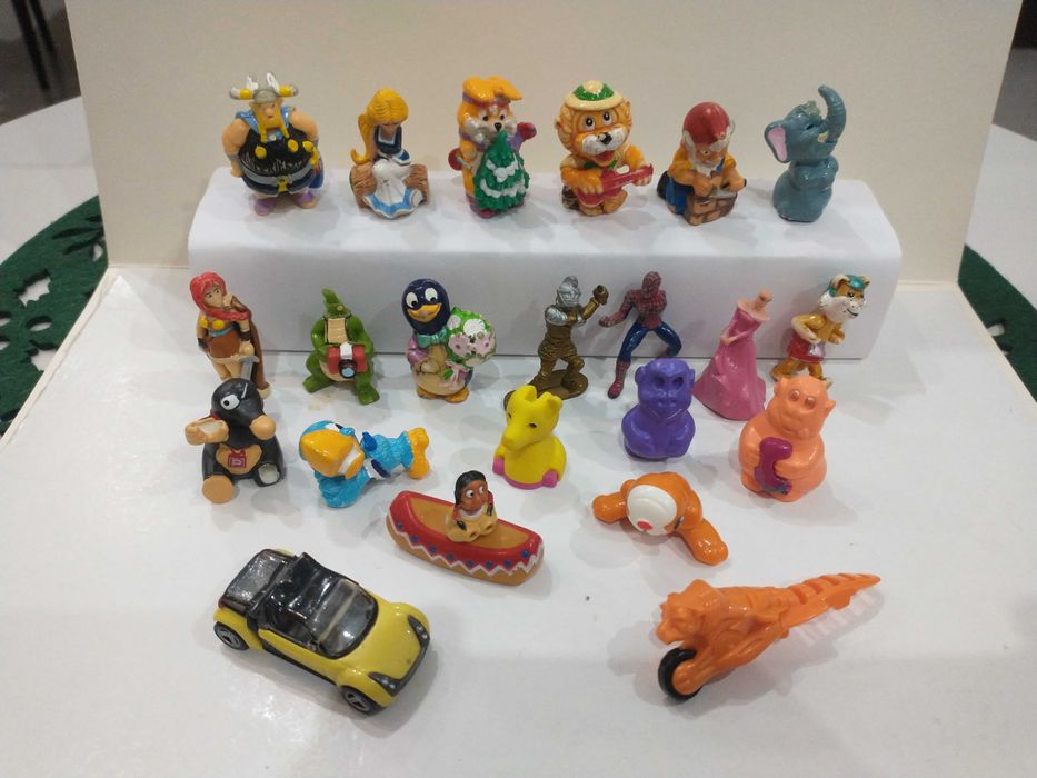 Figurki Kinder Niespodzianka 22szt