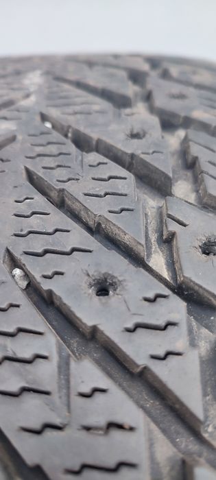 235/50R19 nokian TYRES HAKKAPELITTA 10