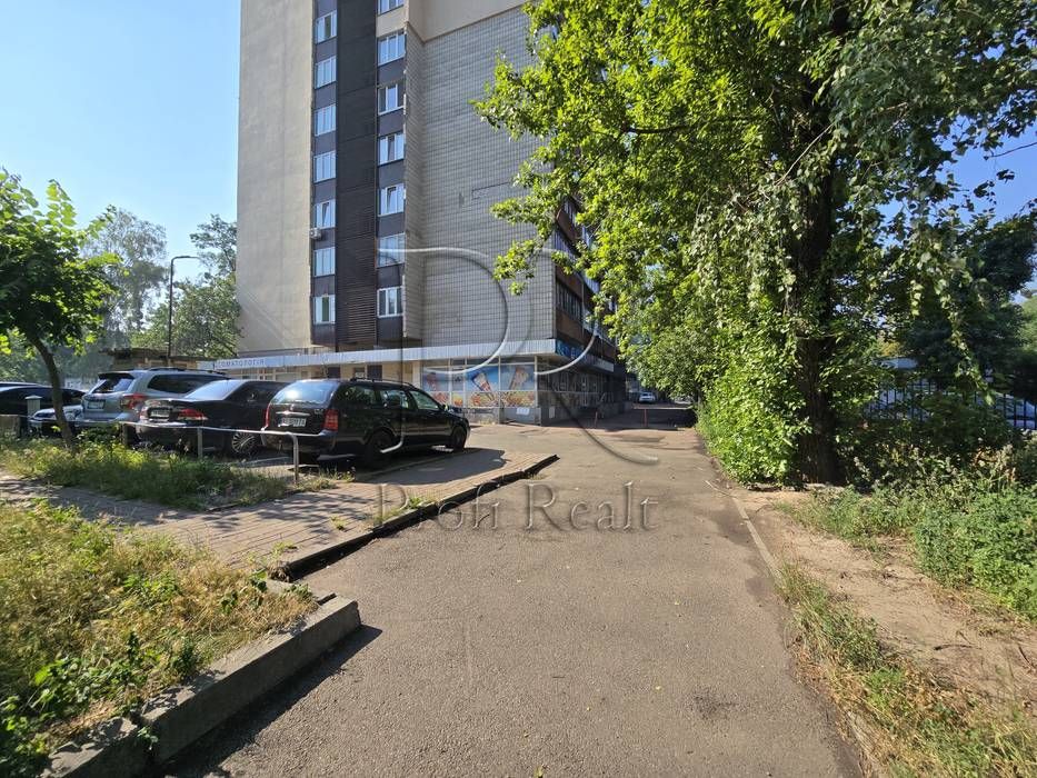 Продаж 1 кімн. квартири біля метро вулиця Юрія Глушка 9А