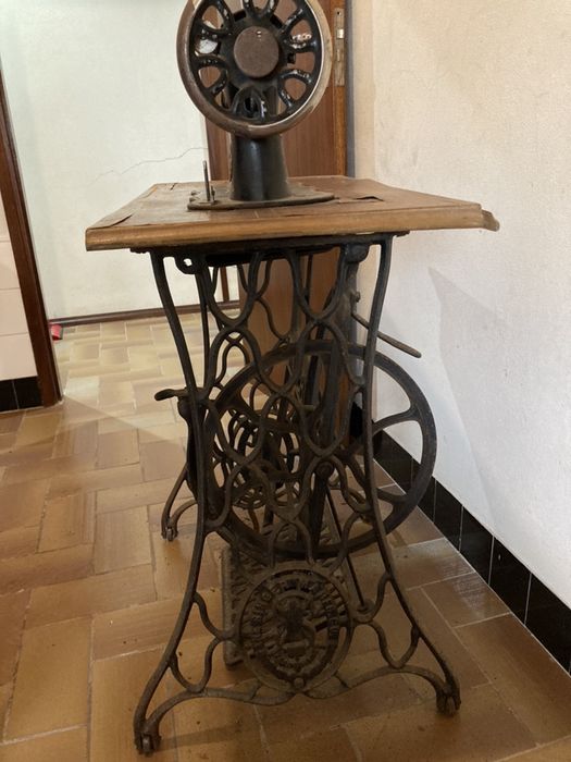 Máquina costura Singer muito antiga ano 1871