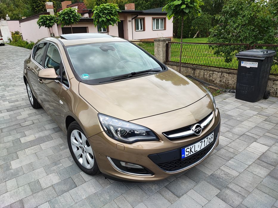 Opel Astra J hatchback 2014r bogata opcja