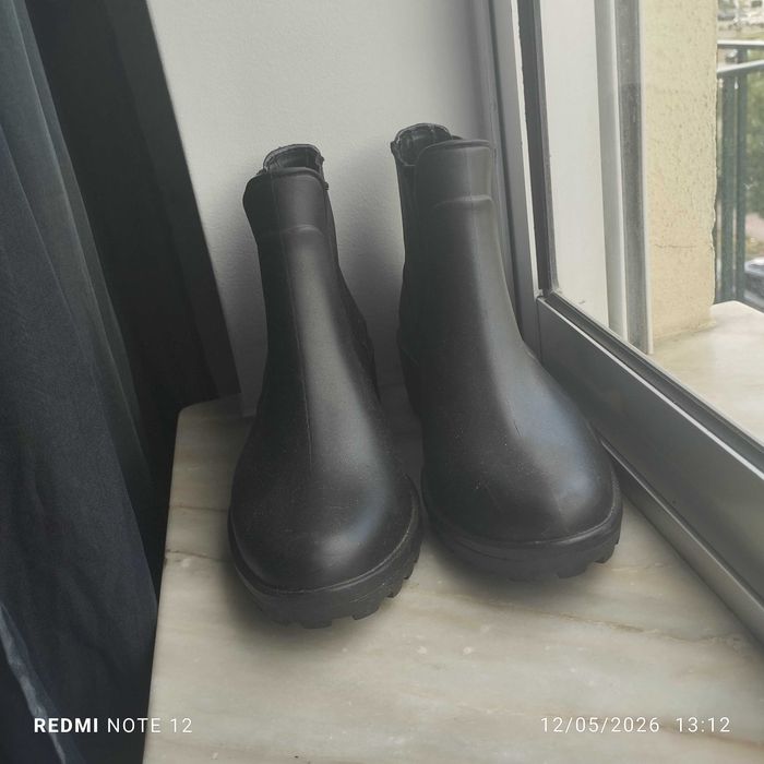 Bota cano baixo( valor negociável)