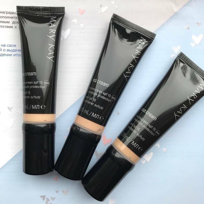 Krem CC SPF 15 Light to Medium mary kay