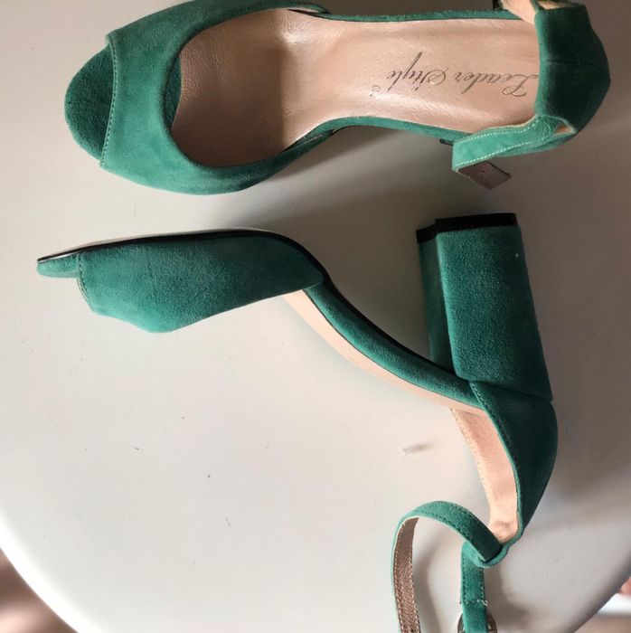 Босоніжкі жіночі