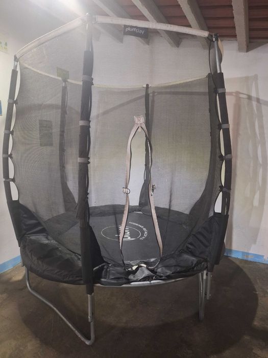 Trampolim para crianças