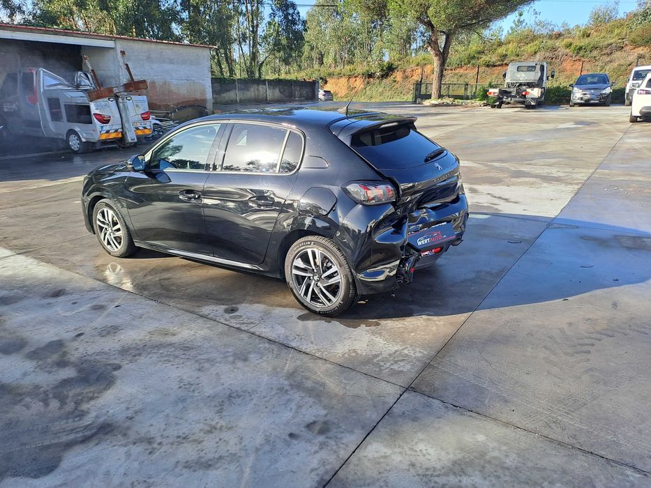 Peugeot 208 Allure 1.5 BlueHDI, 2020 Nacional
