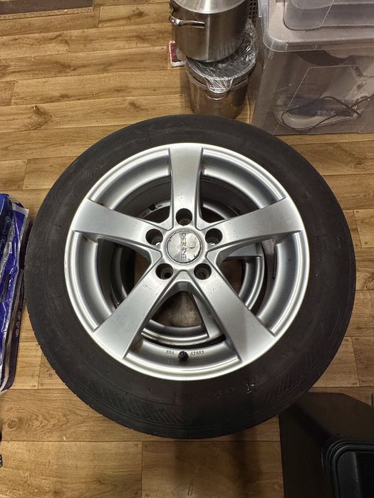 Opony z felgami Dezent 16” 205/55/16