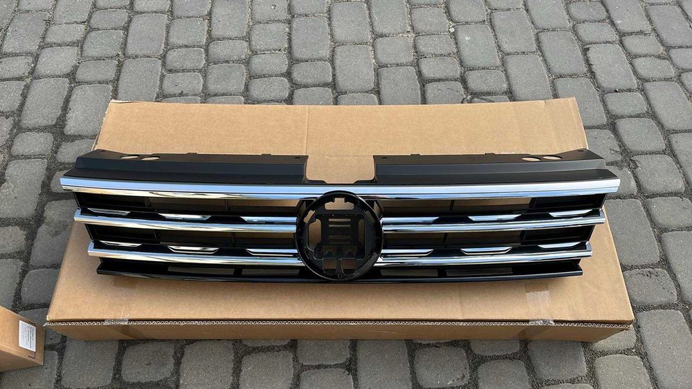 Решітка VOLKSWAGEN TIGUAN 2 R-Line 2016- 2020 року