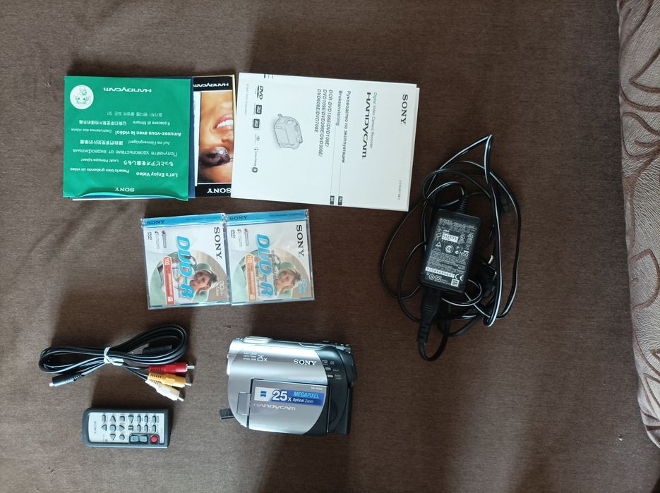 Видеокамера Sony DCR-DVD308E