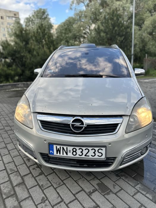 Продам Opel Zafira B 1.9 дизель ,нерозмитненна