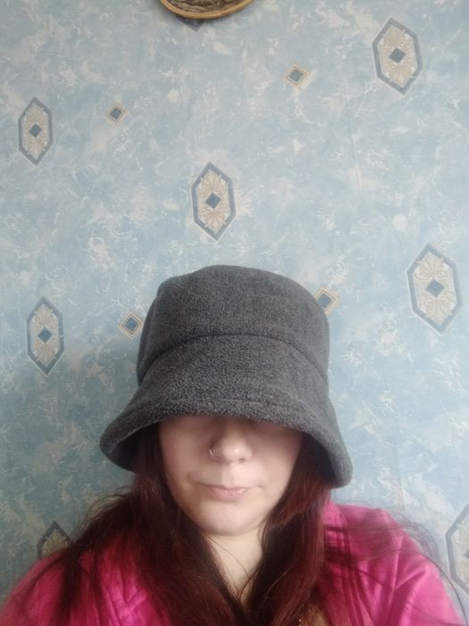 Модная Шляпка серого цвета