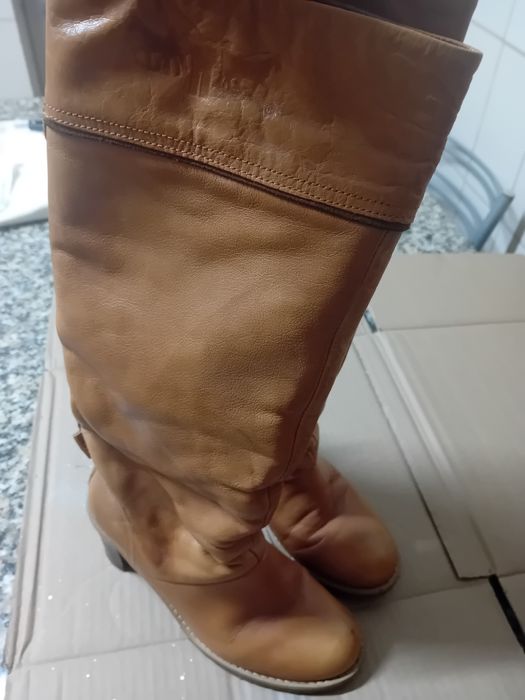 Botas de senhora cano alto da levis