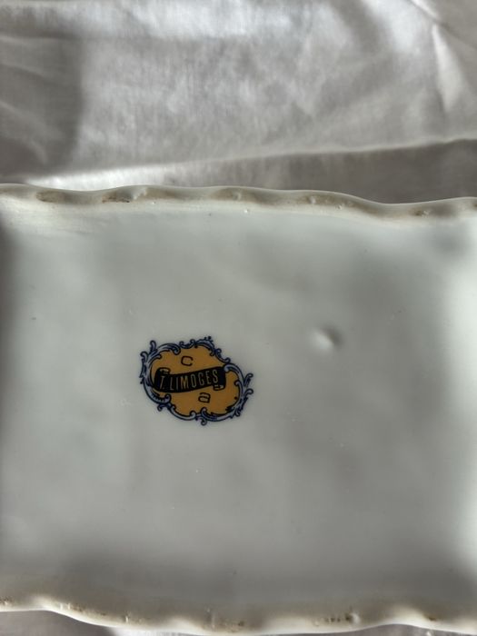 3 Peças T.Limoges 1 caixa e 2 pratos para bolos