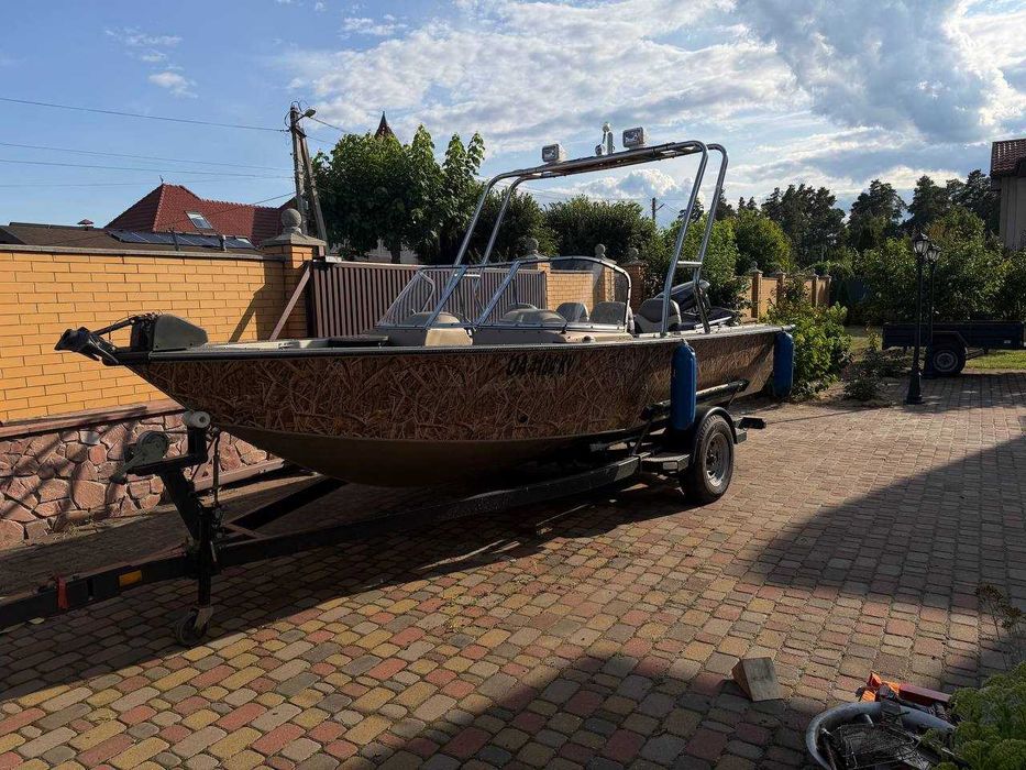 Продам Tracker Targa 17, 2001 рік + Suzuki 140 к.с.