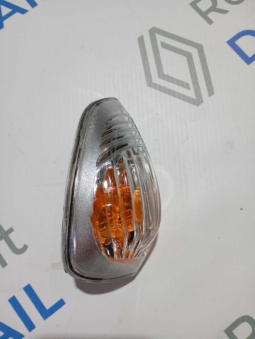 Повторювач поворота  мастер Renault Master Opel Movano Nisan NV400