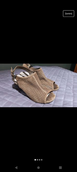 Sandałki na słupku. Wysokość obcasa 8cm