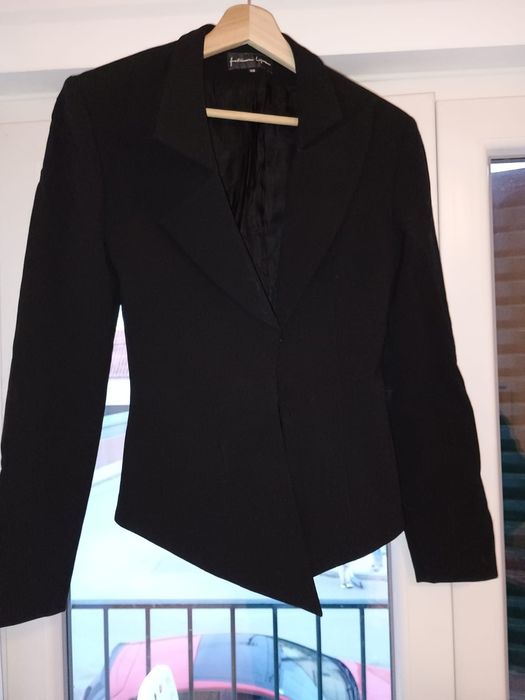 Casaco Exclusivo Fatima Lopes – Corte Feminino e Sofisticado