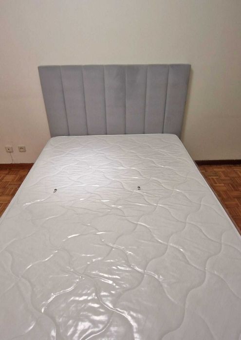 Camas De Casal Estofadas ALTA GAMA - MODELO GOMOS - Top de Gama 190x140m Estrado Incluído!!