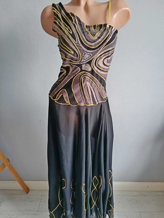 Сукня для бальних танців стандарт.