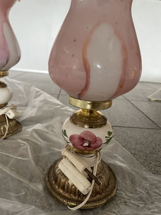 Candeeiros com abajur em vidro