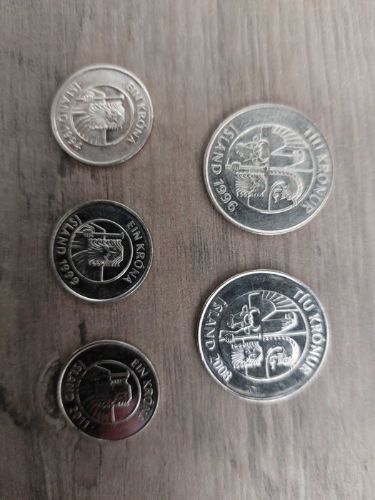 Lotes de Moeda Estrangeiras  - Islandia - Perú -Cuba - Rep. Dominicana