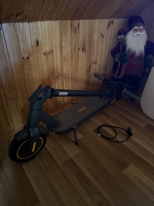 Самокат Ninebot G30