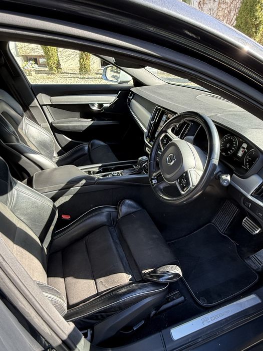 Volvo v90  R Design kombi
