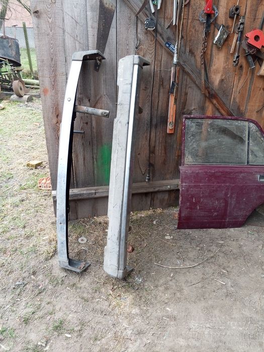 Двері передні права і ліва,Бампер від жигуля 7 моделі