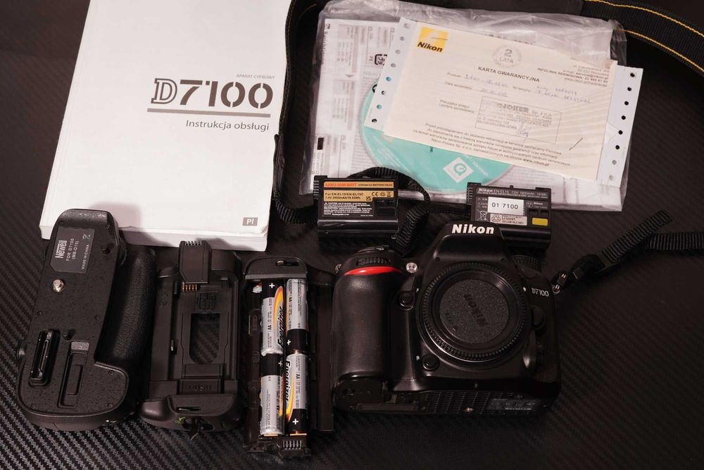Nikon D7100 z gripem Newell stan idealny, przebieg: 79 tysięcy