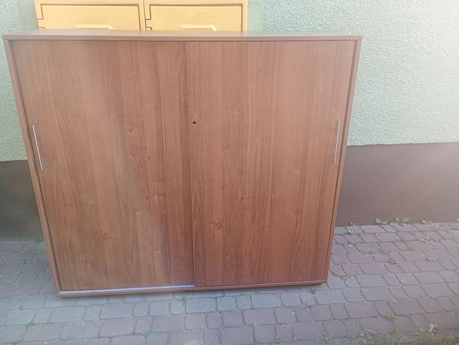 Szafa roletowa. Szafa